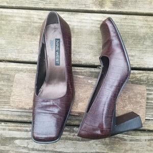 Vintage 90s y2k Brown Leather Croc Embossed Square Toe Chunky Heel Pumps 7